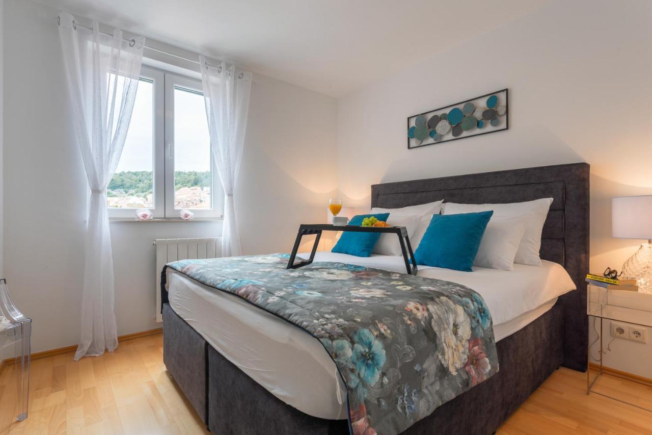 Apartments Stipisic Hvar Town Exterior foto
